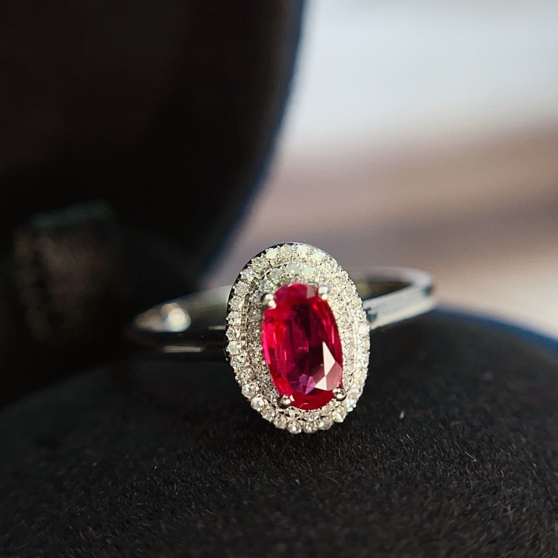 14k Gold 0.60 Ct Natural Ruby & Diamond Ring: Ref:231064044 // gold content:14k gold // ring size:7. 25us // // main gemstone:ruby // shape:oval // carat weight:0. 60ct // color:red // treatment:natural // // adjacent gemstone 2 : diamond //