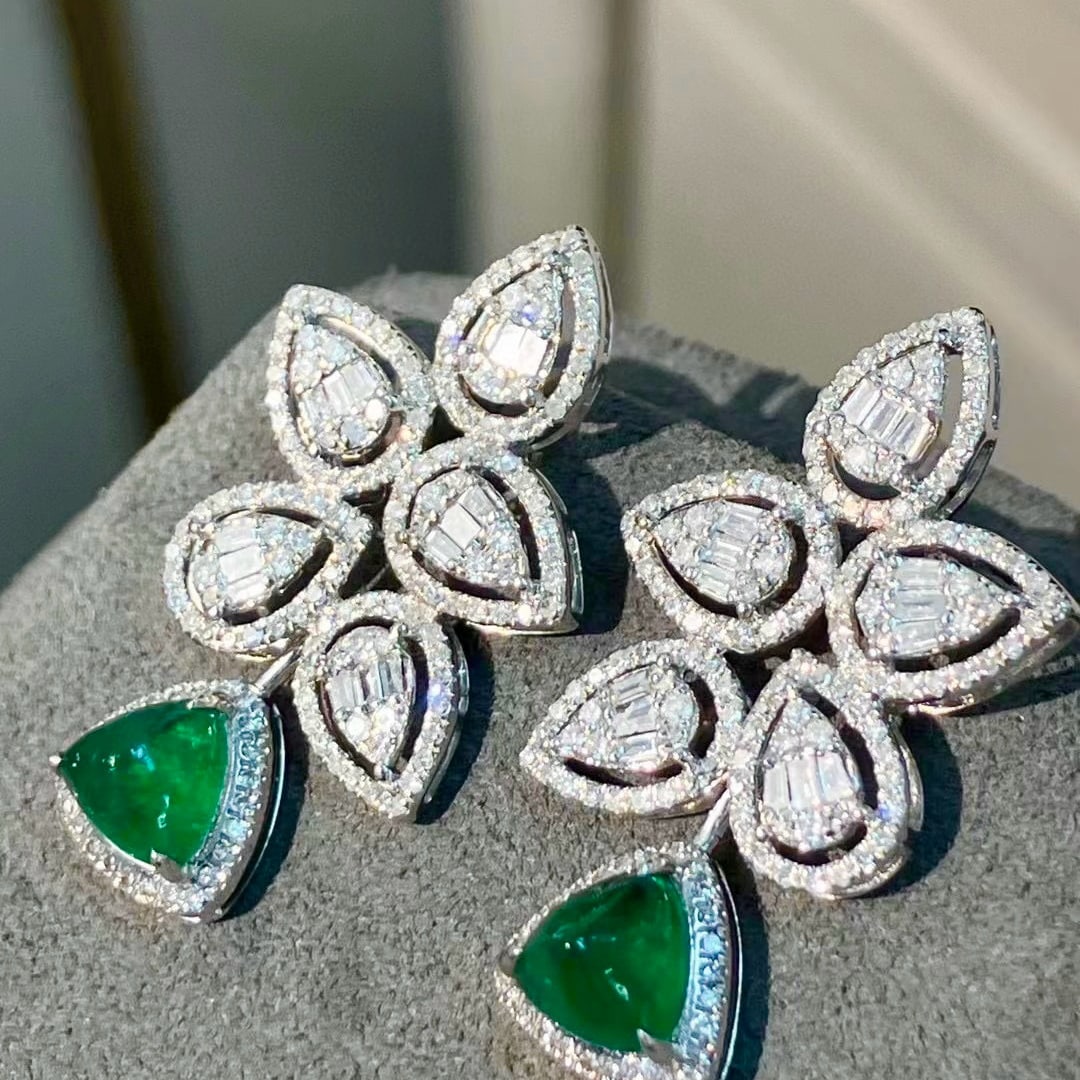 14k Gold 2.42 Ctw Vivid Green Natural Emerald & Diamond Earrings - 3