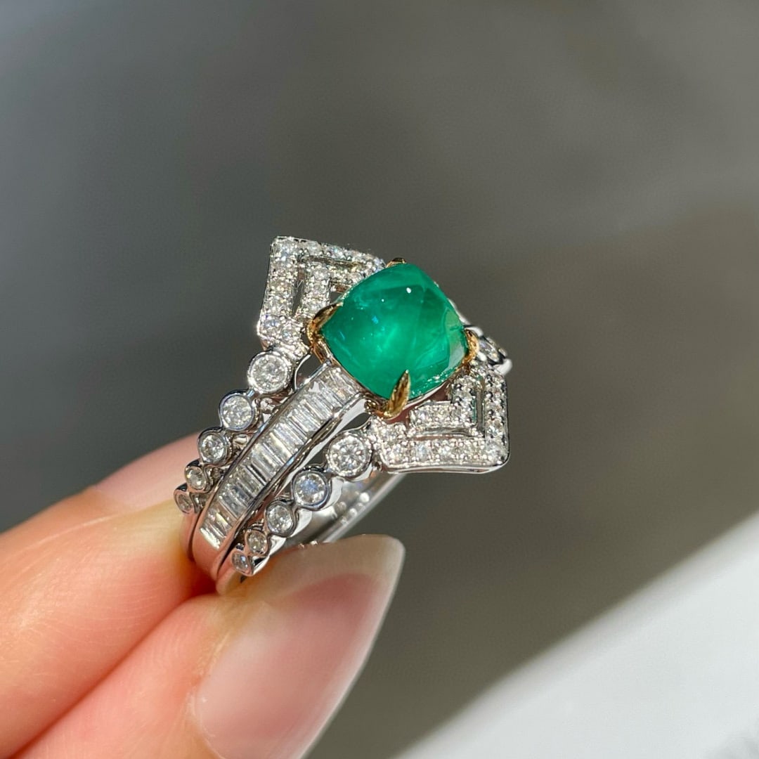 14k Gold 1.5 Ct Natural Emerald & Diamond Ring - 2