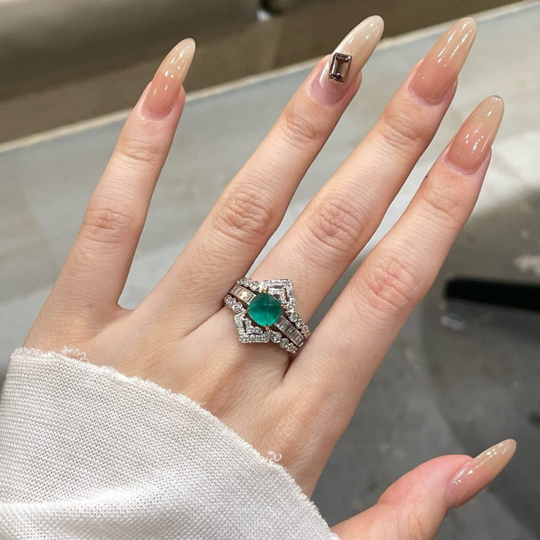 14k Gold 1.5 Ct Natural Emerald & Diamond Ring - 7