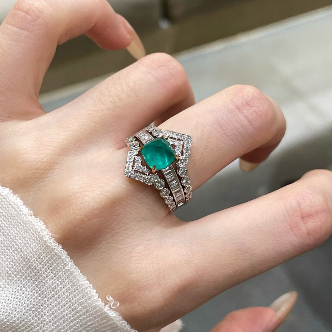 14k Gold 1.5 Ct Natural Emerald & Diamond Ring - 8