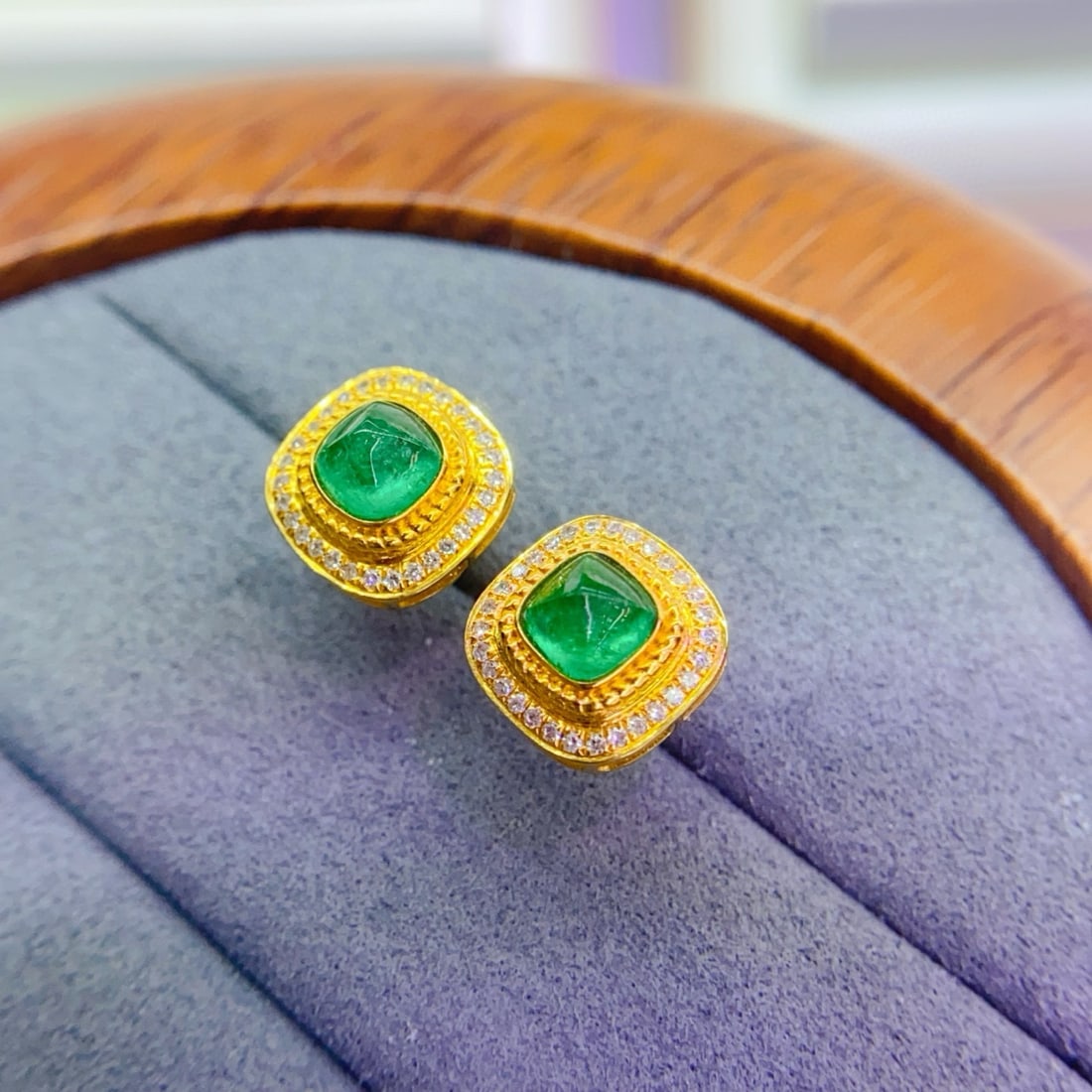 14k Gold 1.2 Ct Vivid Green Natural Emerald & Diamond Earrings - 2