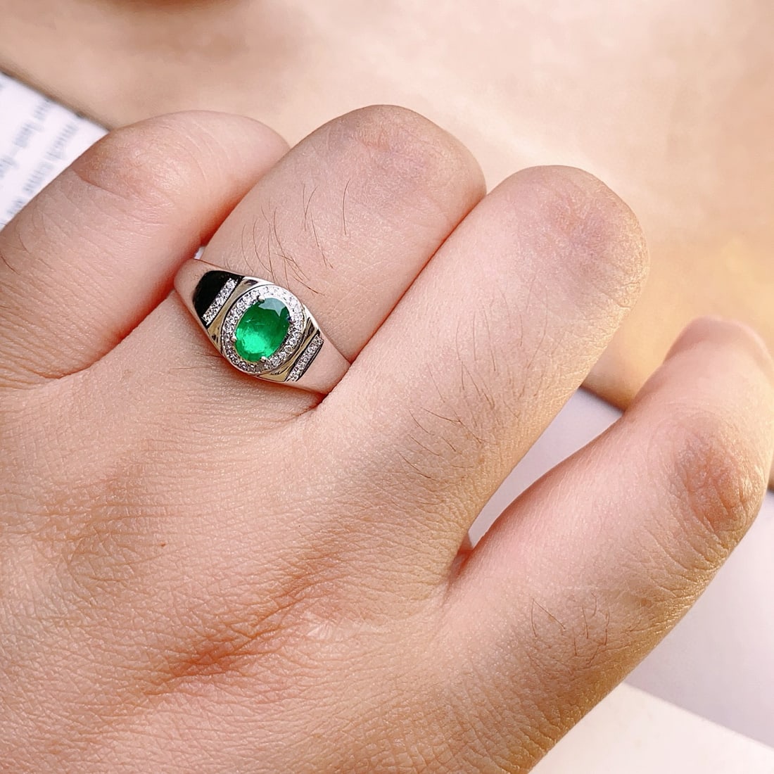 14k Gold 0.55 Ct Vivid Green Natural Emerald & Diamond Ring - 4