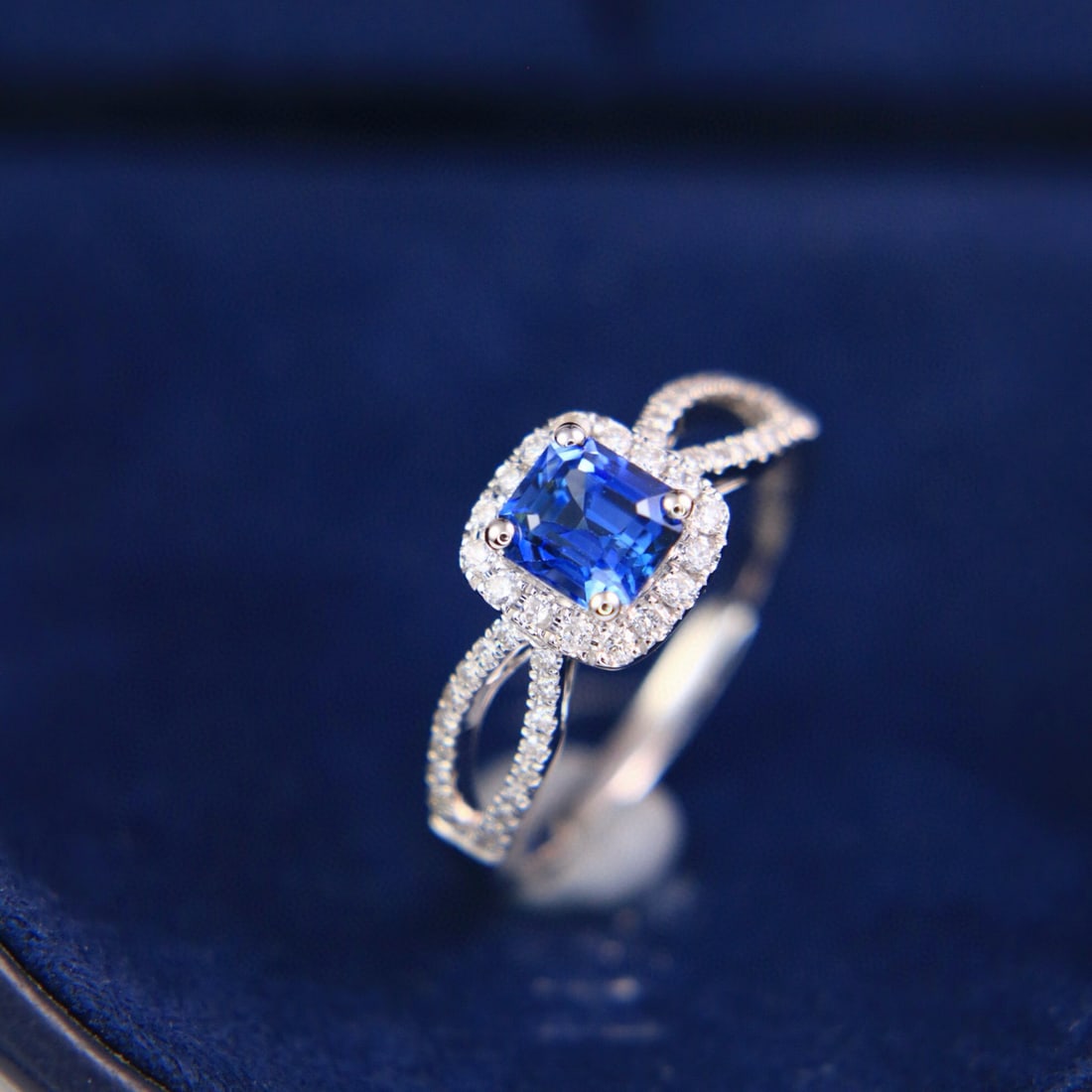 14k Gold 1.28 Ctw Natural Sapphire & Diamond Ring - 4