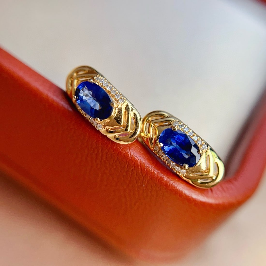 14k Gold 0.88 Ct Natural Sapphire & Diamond Earrings - 6