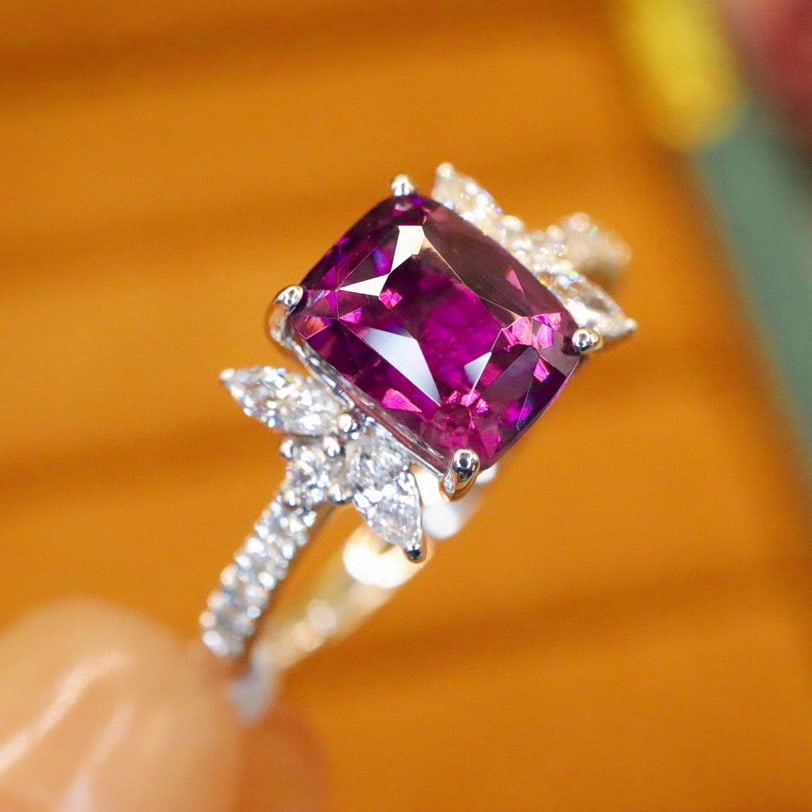 14k Gold 2.27 Ctw Natural Spinel & Diamond Ring - 2