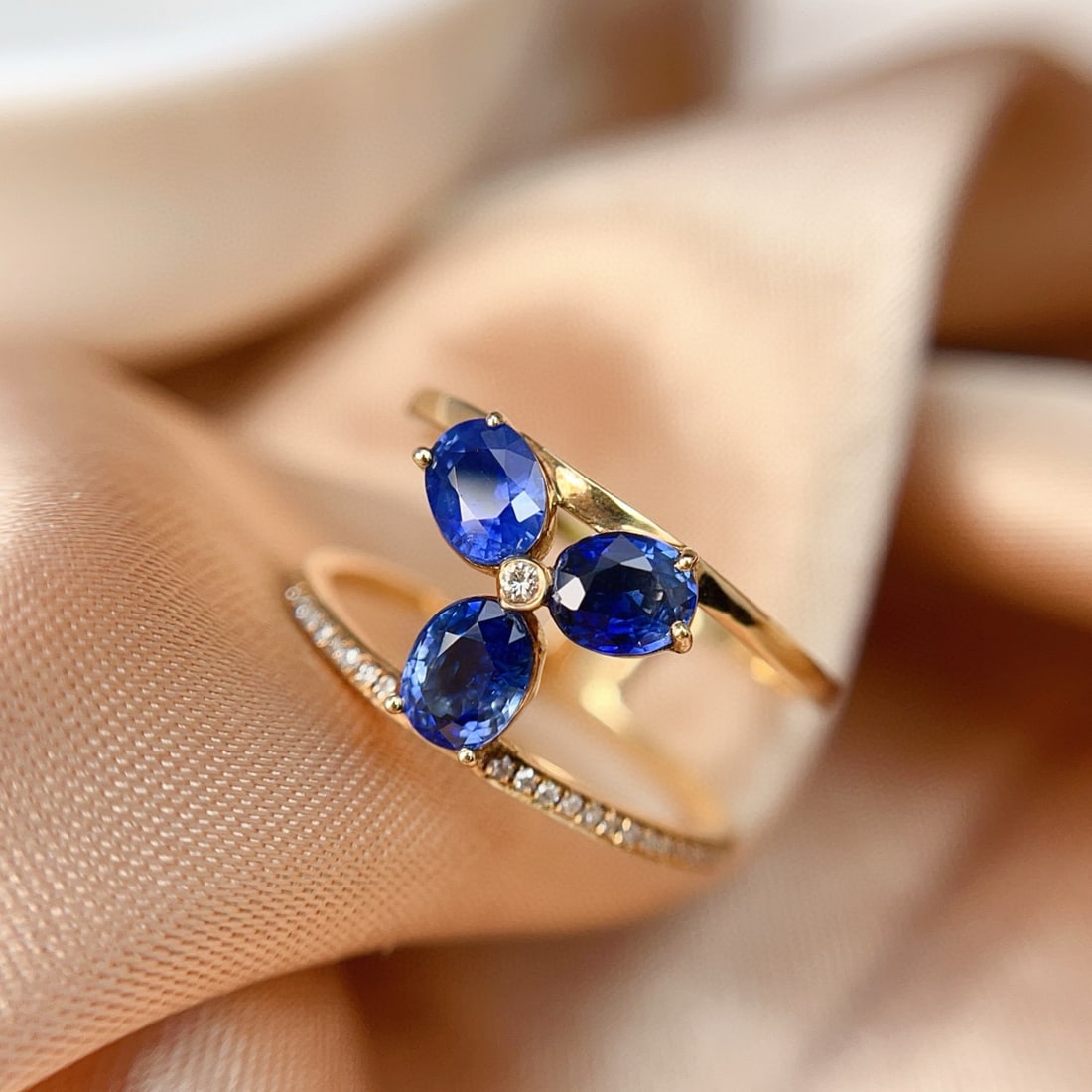 14k Gold 1.50 Ct Natural Sapphire & Diamond Ring - 4