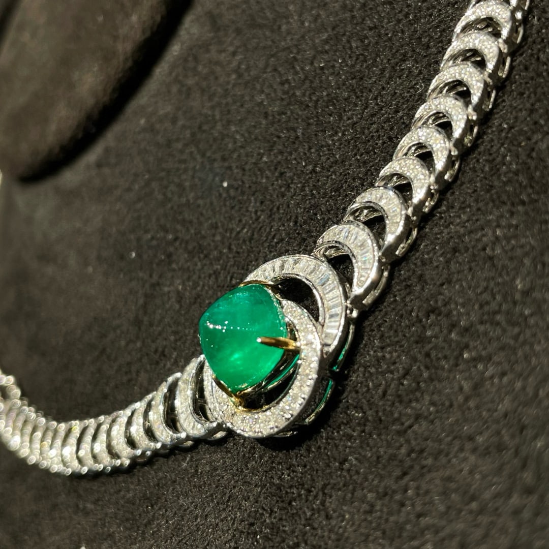 14k Gold 3.35 Ct Vivid Green Natural Emerald & Diamond Necklace - 3