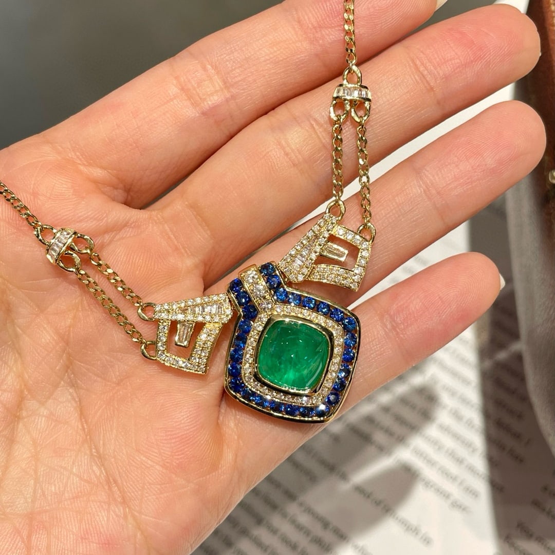 14k Gold 4.08 Ct Vivid Green Natural Emerald & Sapphire & Diamond Necklace - 2