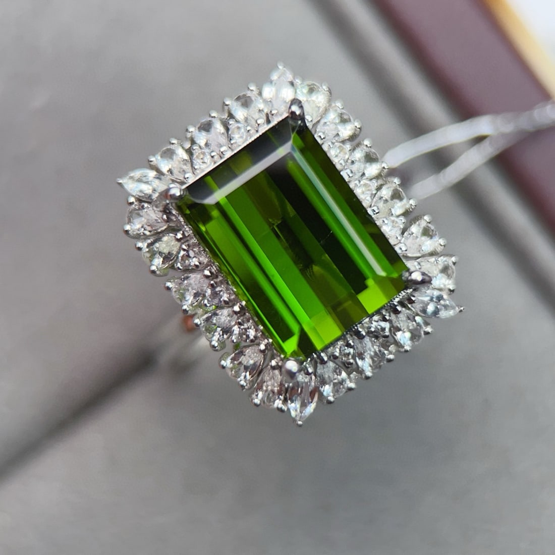 14k Gold 6.33 Ctw Natural Tourmaline & Diamond Ring: Ref:231064167 // gold content:14k gold // ring size:7. 25us // // main gemstone:tourmaline // shape:octagonal // carat weight:5. 35ct // color:green // treatment:natural // // adjacent gemstone 2 :