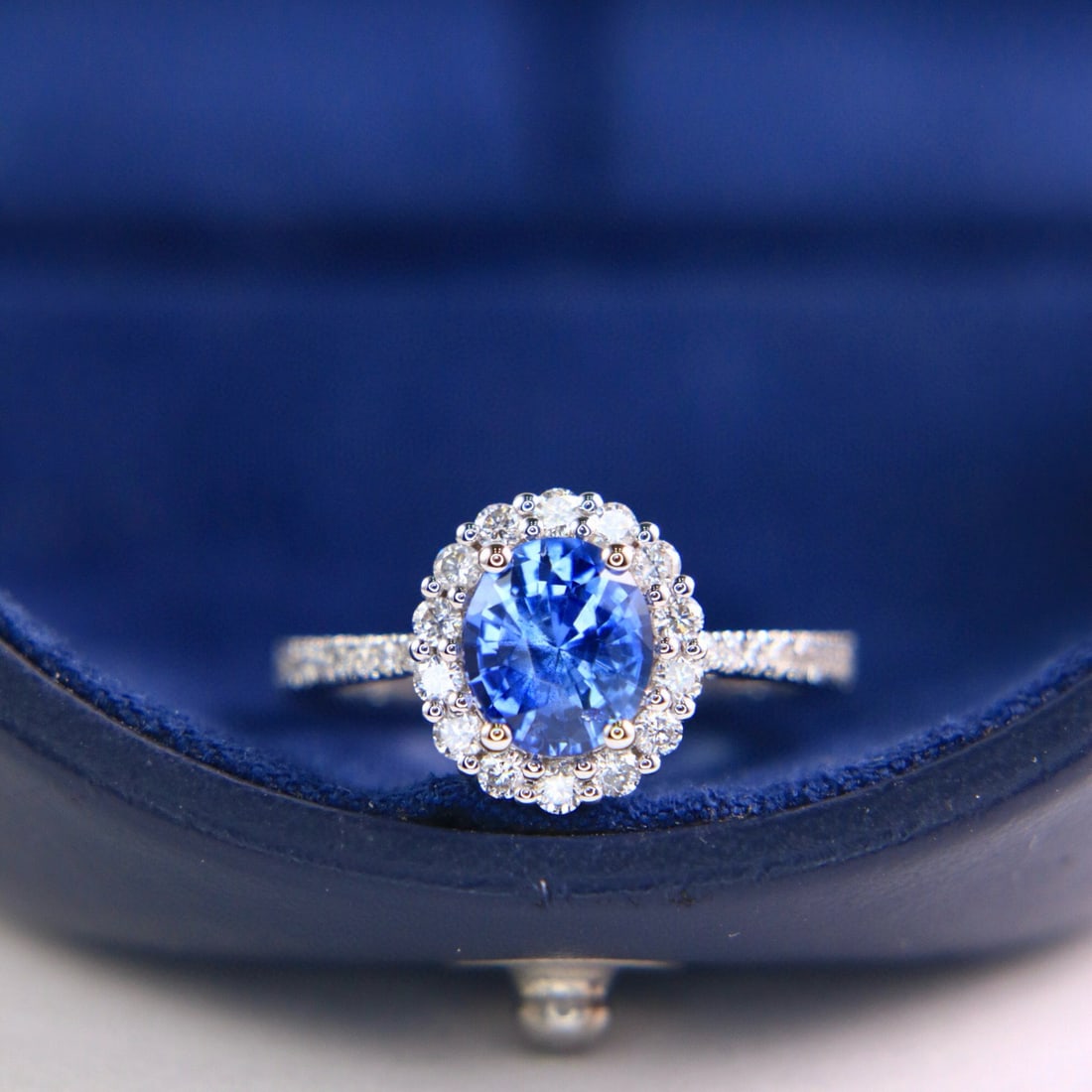 14k Gold 1.85 Ctw Natural Sapphire & Diamond Ring: Ref:231064172 // gold content:14k gold // ring size:7. 25us // // main gemstone:sapphire // shape:oval // carat weight:1. 42ct // color:cornflower blue // treatment:natural // // adjacent gemstone 2