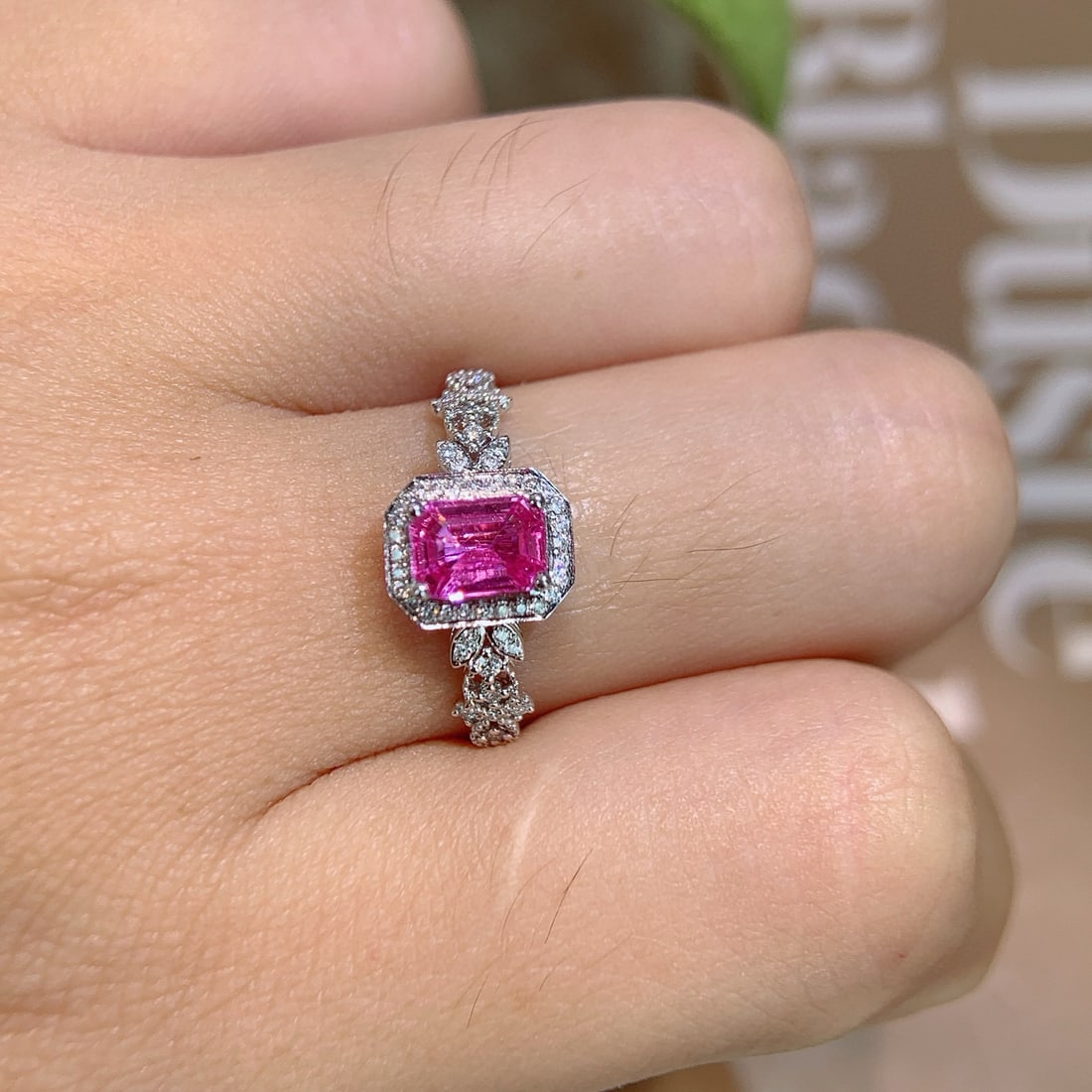 14k Gold 0.8 Ct Natural Padparadscha Sapphire & Diamond Ring - 4