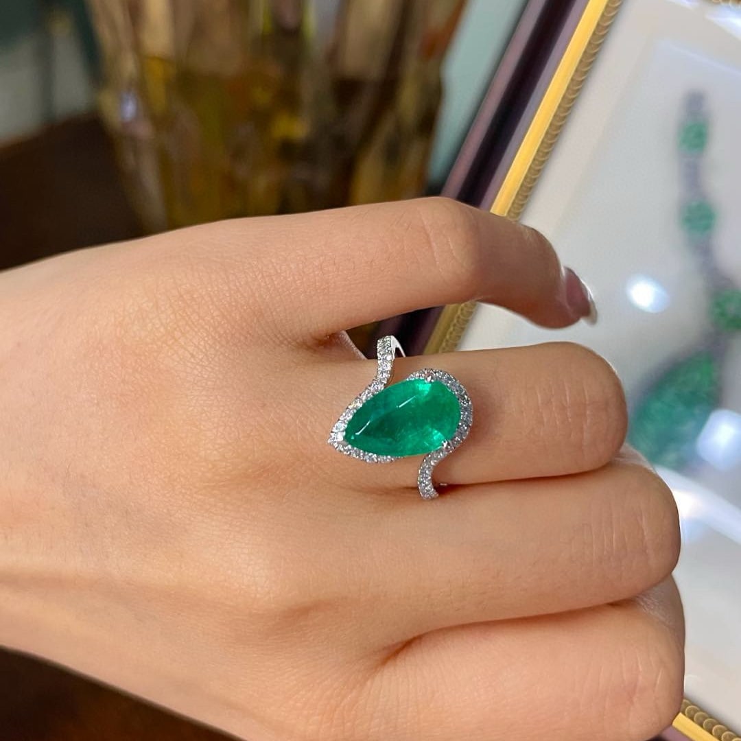 14k Gold 4.09 Ctw Natural Emerald & Diamond Ring - 5