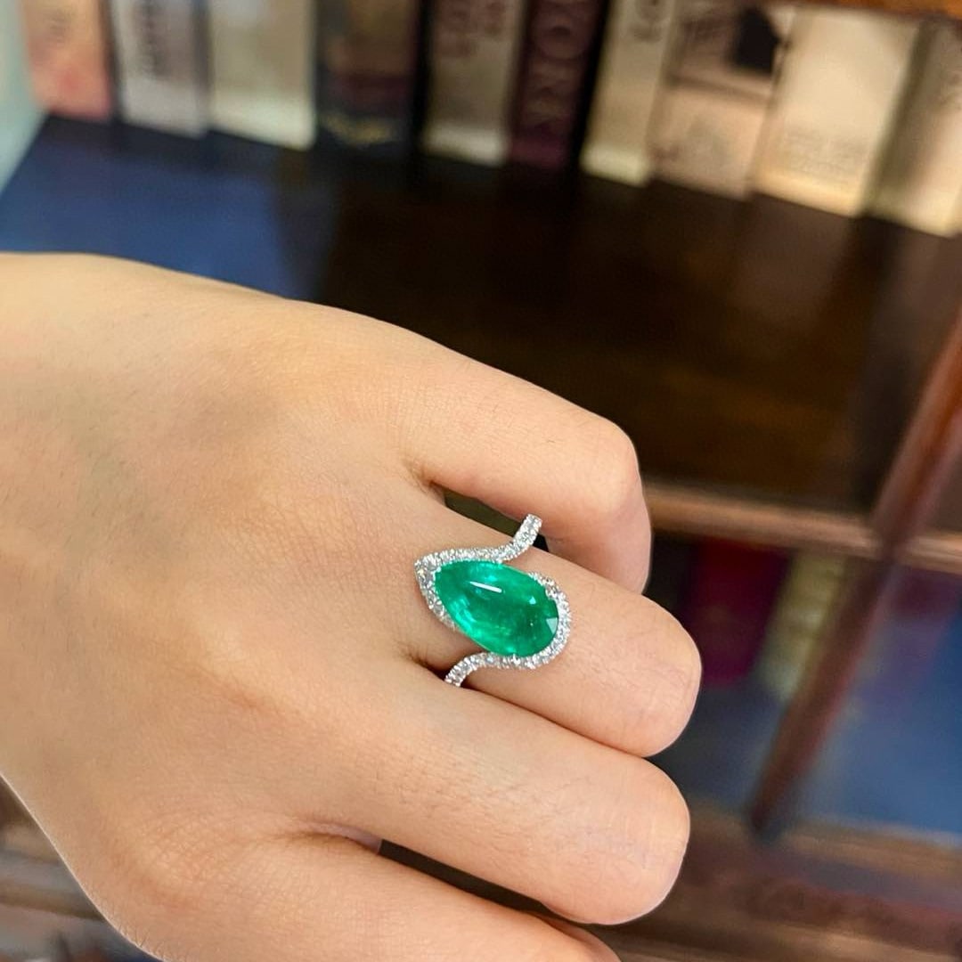 14k Gold 4.09 Ctw Natural Emerald & Diamond Ring - 6