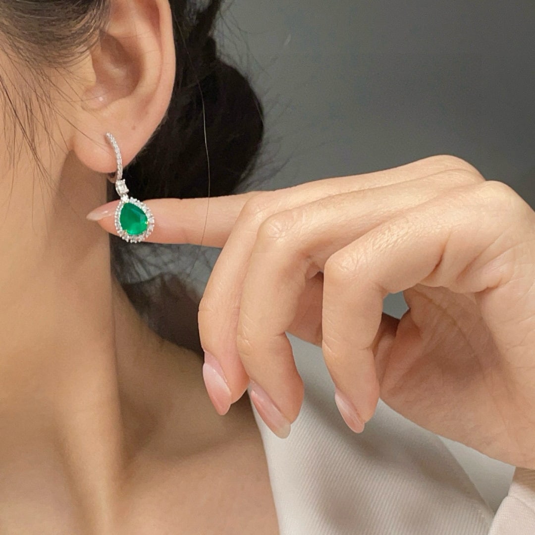 14k Gold 1.8 Ct Natural Emerald & Diamond Earrings - 6