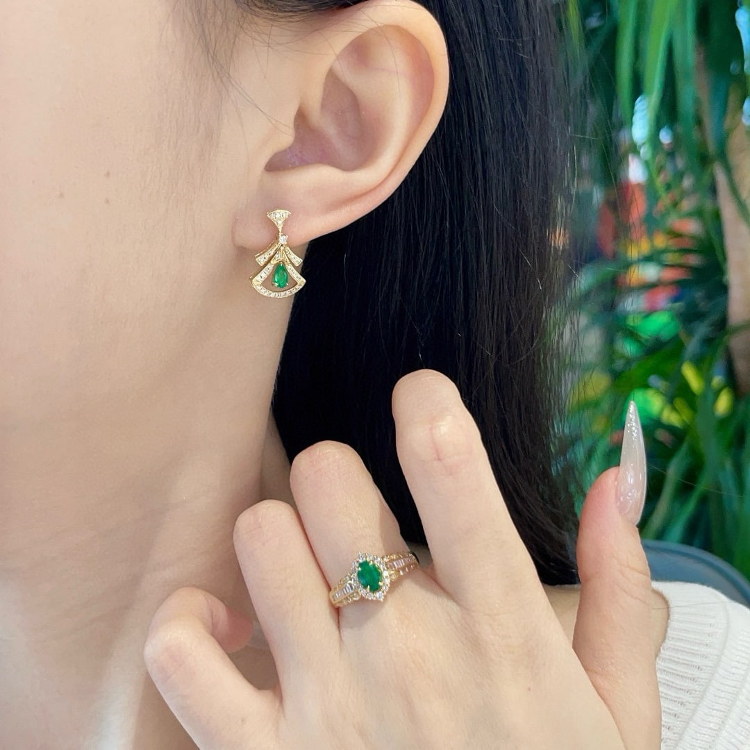 14k Gold 0.36 Ct Natural Emerald & Diamond Earrings - 4