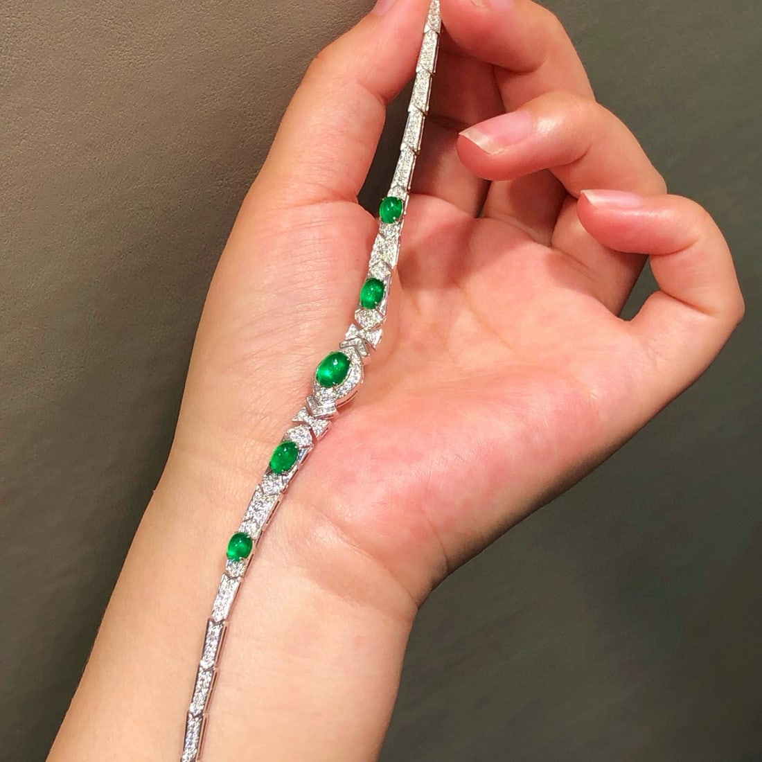 14k Gold 3.71 Ctw Vivid Green Natural Emerald & Diamond Bracelet - 3