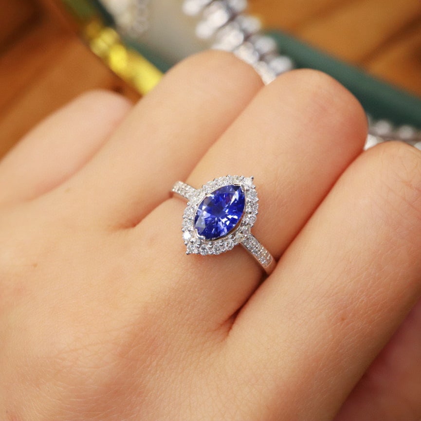 14k Gold 1.97 Ctw Natural Sapphire & Diamond Ring - 5