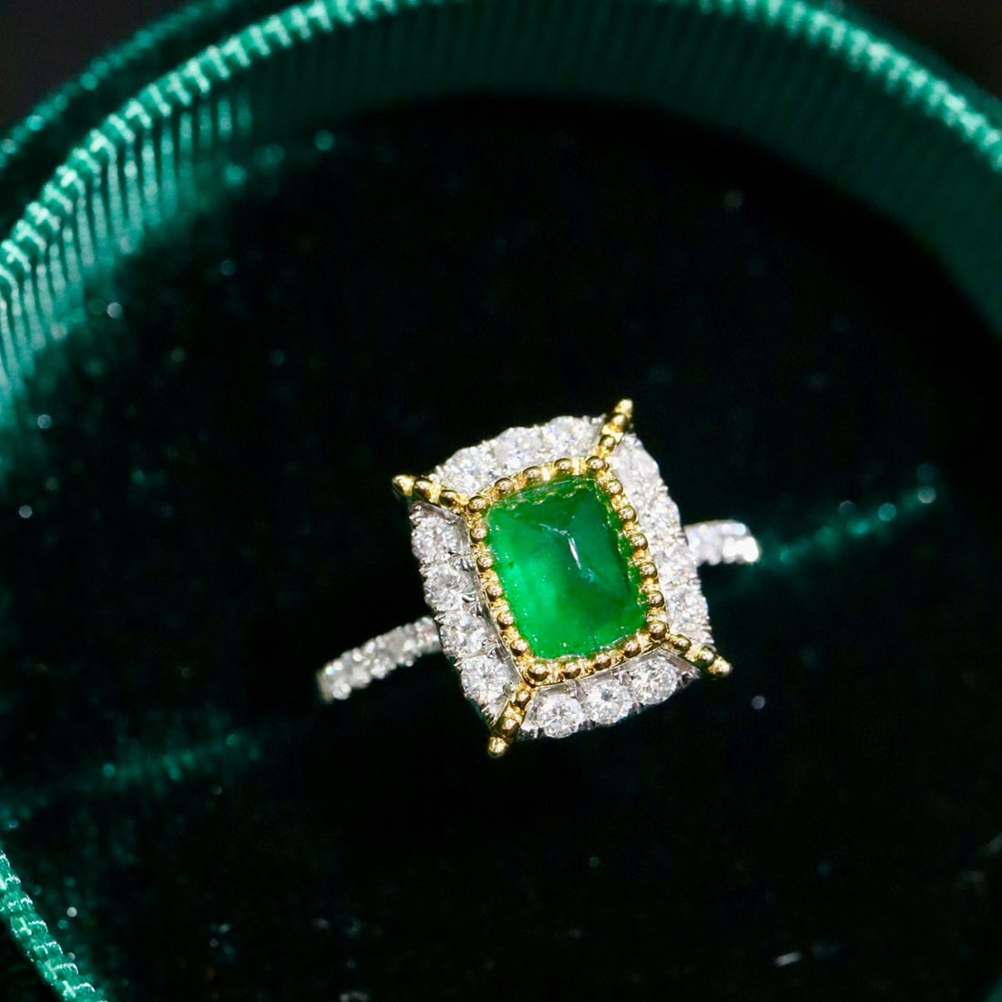 14k Gold 1.14 Ctw Vivid Green Natural Emerald & Diamond Ring - 3