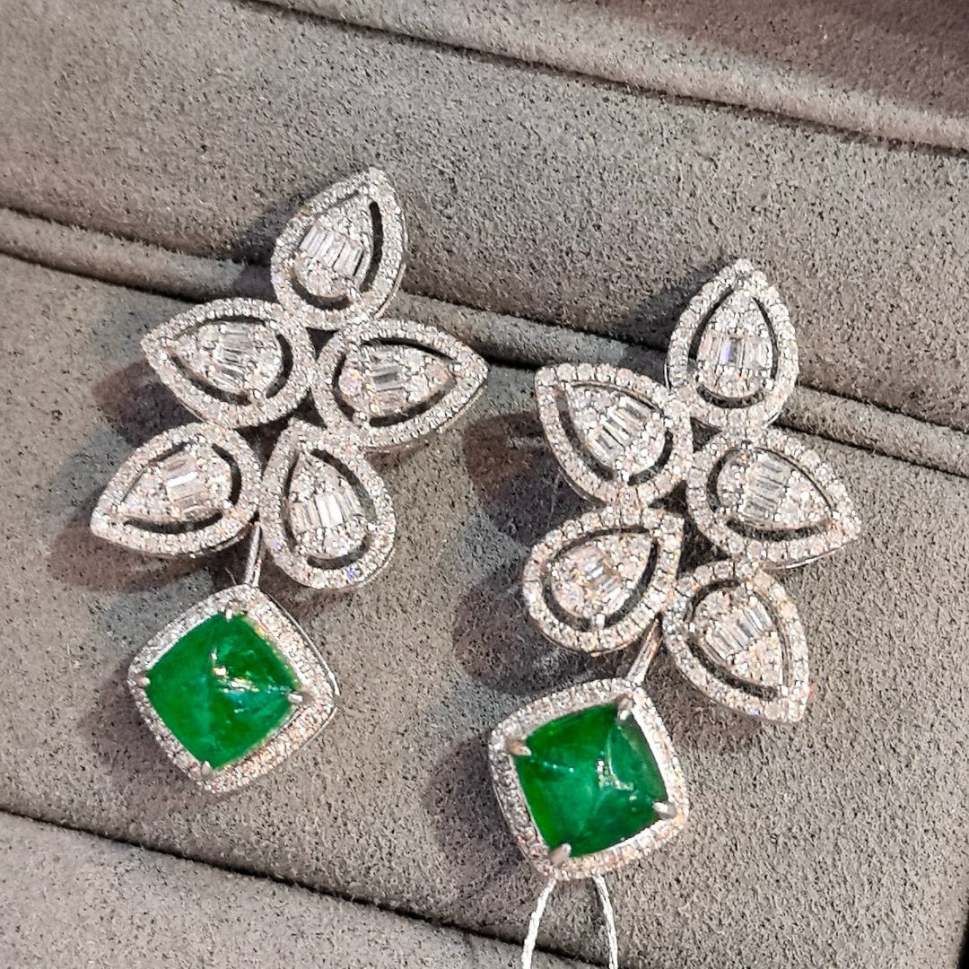 14k Gold 2.78 Ctw Vivid Green Natural Emerald & Diamond Earrings - 2