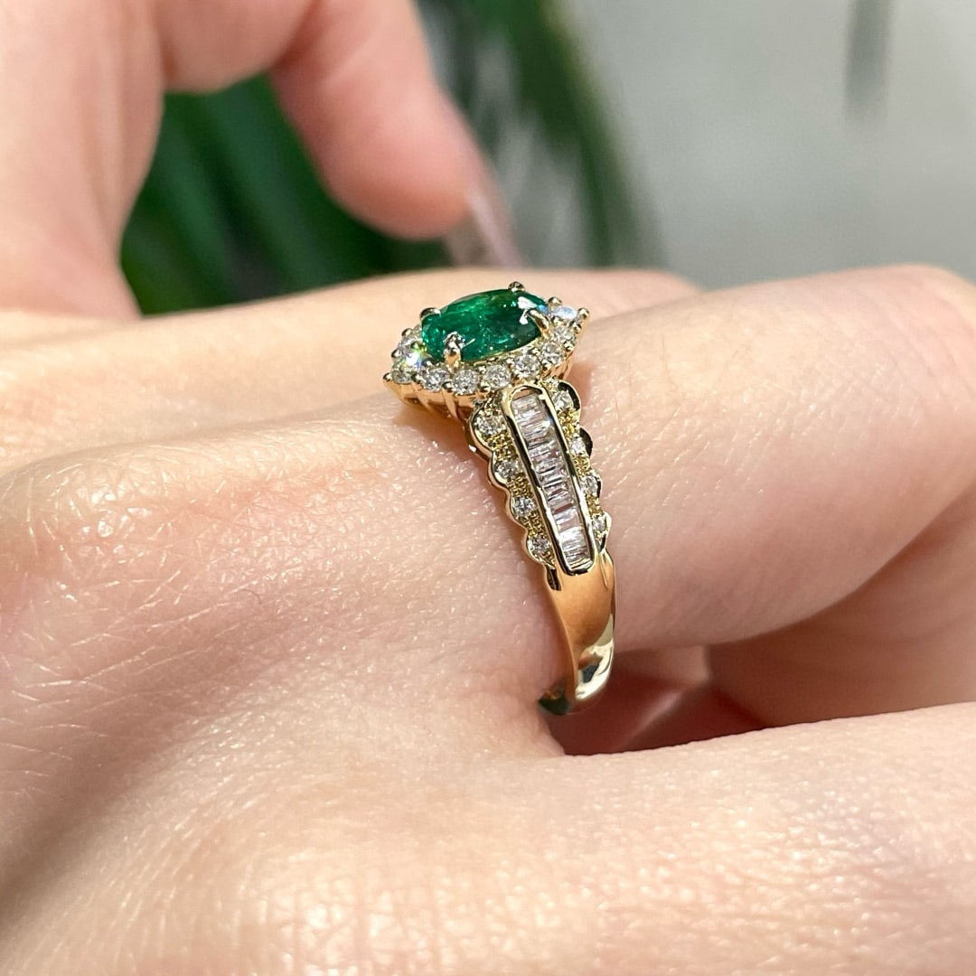14k Gold 0.55 Ct Natural Emerald & Diamond Ring - 7