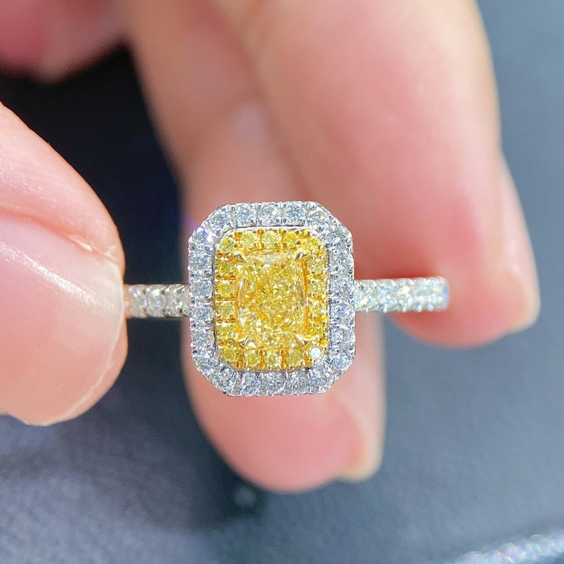 14k Gold 0.83 Ctw Natural Yellow Diamond & Diamond Ring - 3