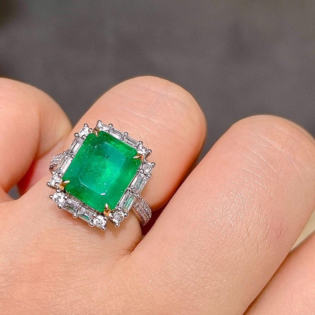 14k Gold 6.30 Ctw Natural Emerald & Diamond Ring - 6