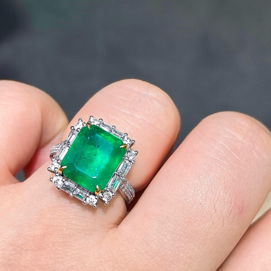 14k Gold 6.30 Ctw Natural Emerald & Diamond Ring - 7