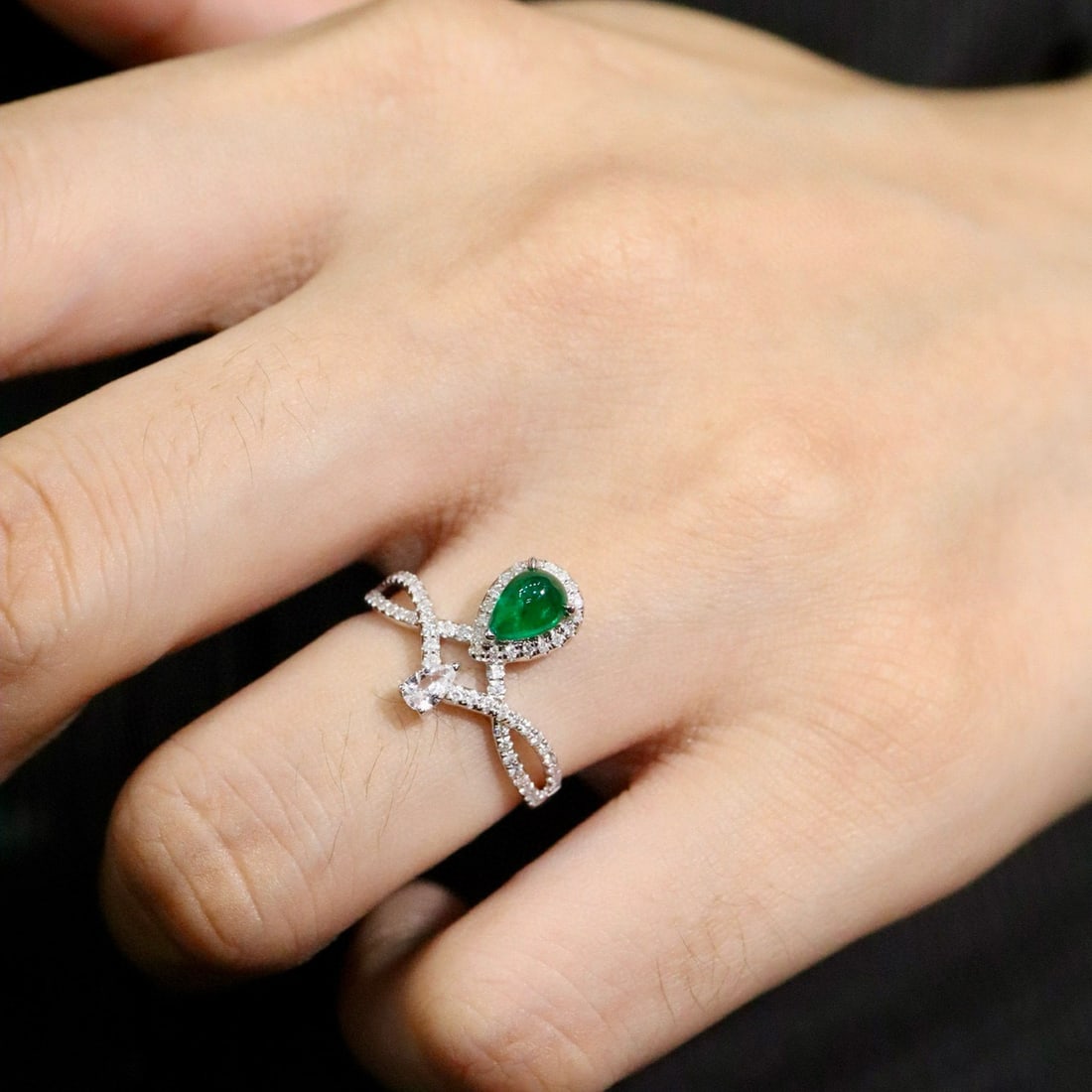 14k Gold 0.81 Ctw Vivid Green Natural Emerald & Diamond Ring - 4