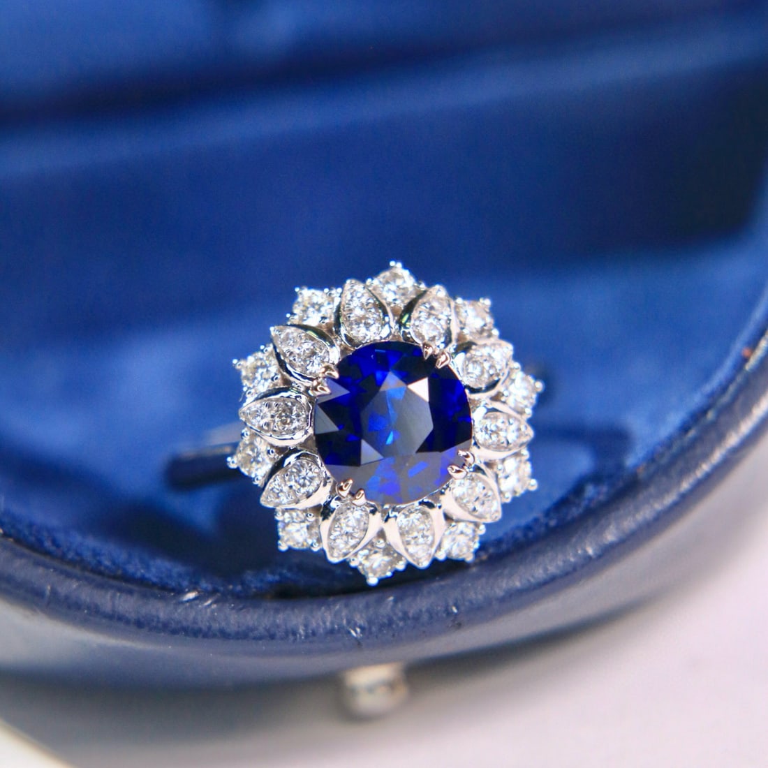 14k Gold 2.94 Ctw Natural Sapphire & Diamond Ring/pendant( Without Chain ): Ref:231064291 // gold content:14k gold // ring size:7. 25us // // main gemstone:sapphire // shape:round // carat weight:2. 36ct // color:royal blue // treatment:natural // cut grade:g // // adjacent