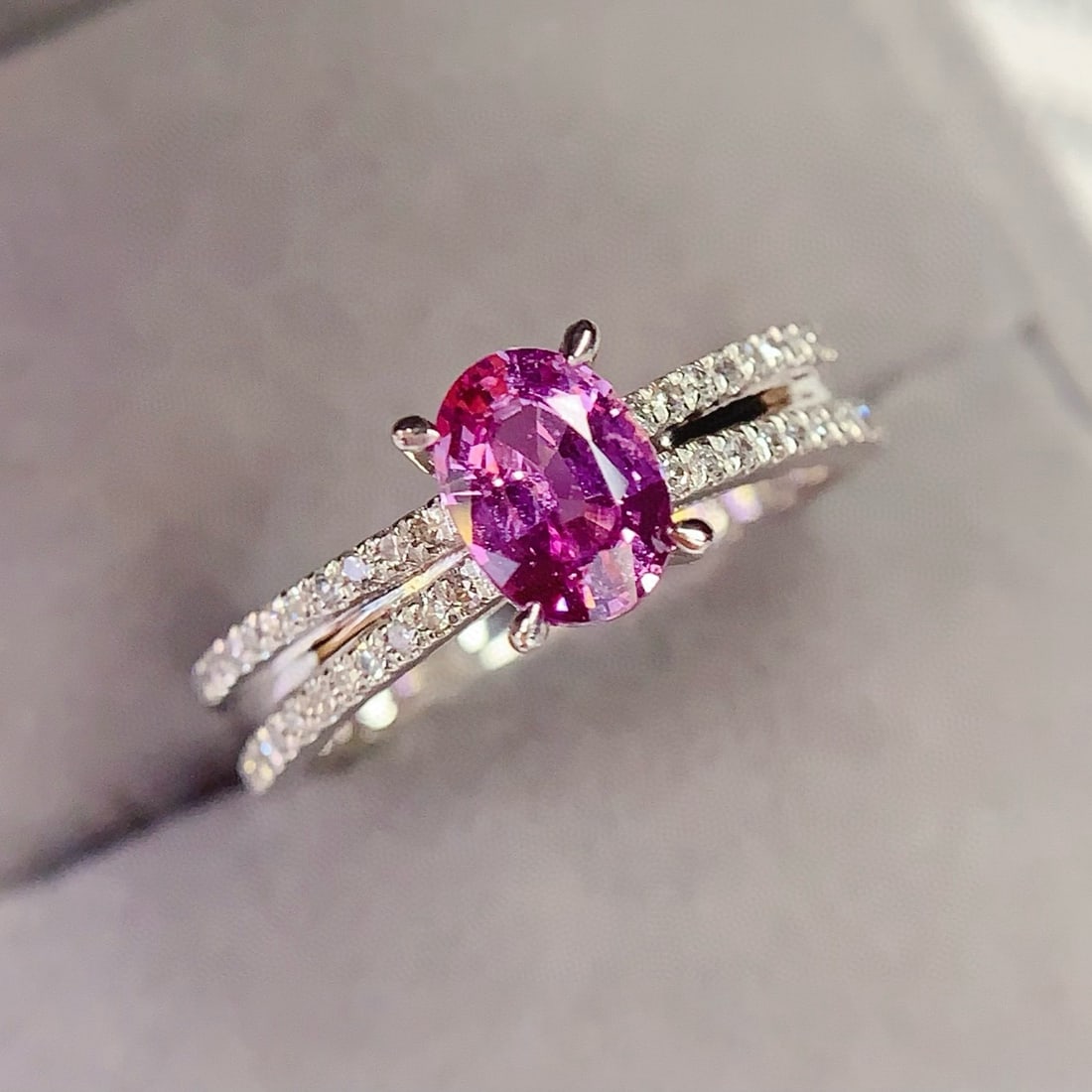 14k Gold 1.01 Ct Natural Sapphire & Diamond Ring: Ref:231064300 // gold content:14k gold // ring size:7. 25us // // main gemstone:sapphire // shape:oval // carat weight:1. 01ct // color:pink // treatment:natural // // adjacent gemstone 2 : diamond //