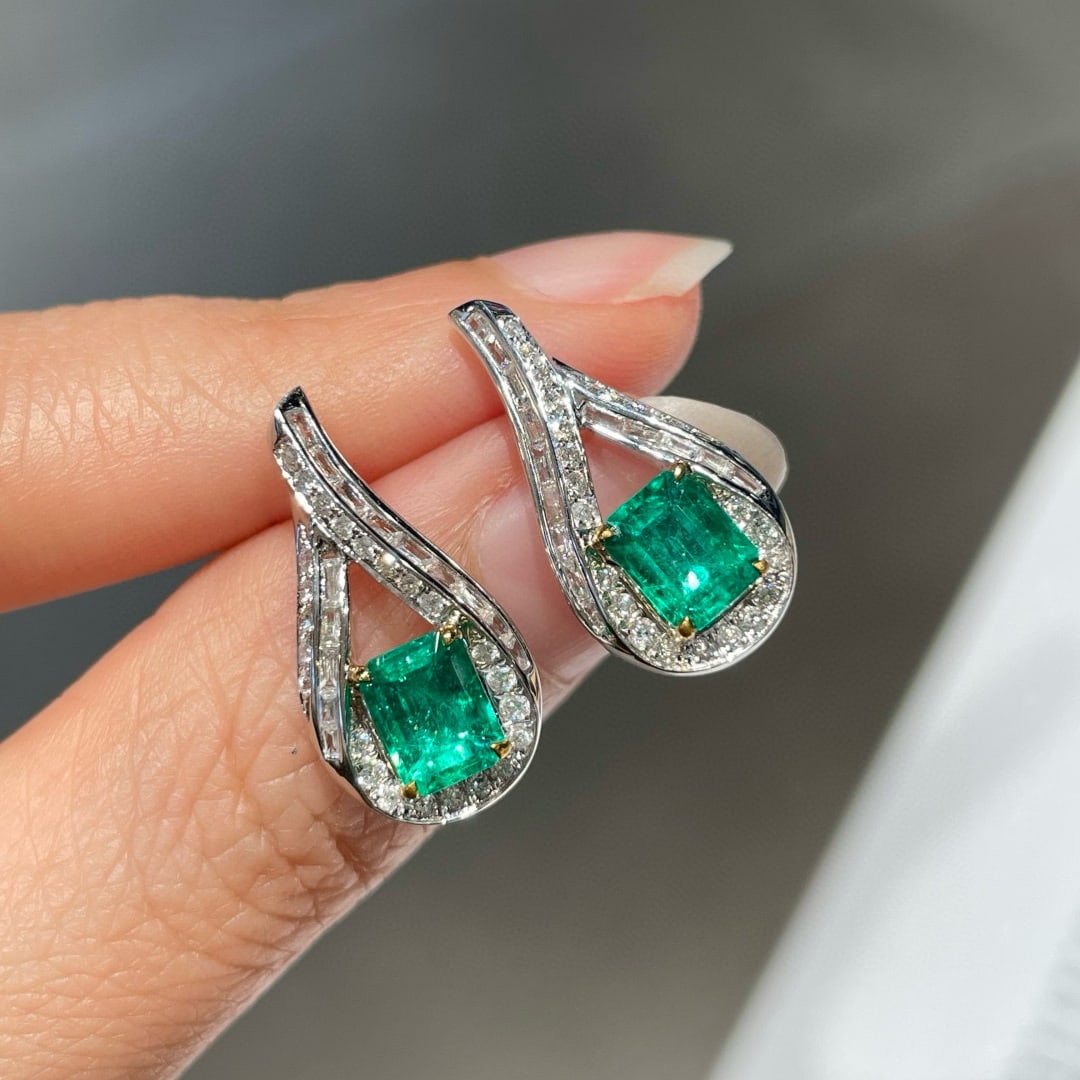 14k Gold 1.30 Ct Natural Emerald & Diamond Earrings - 5