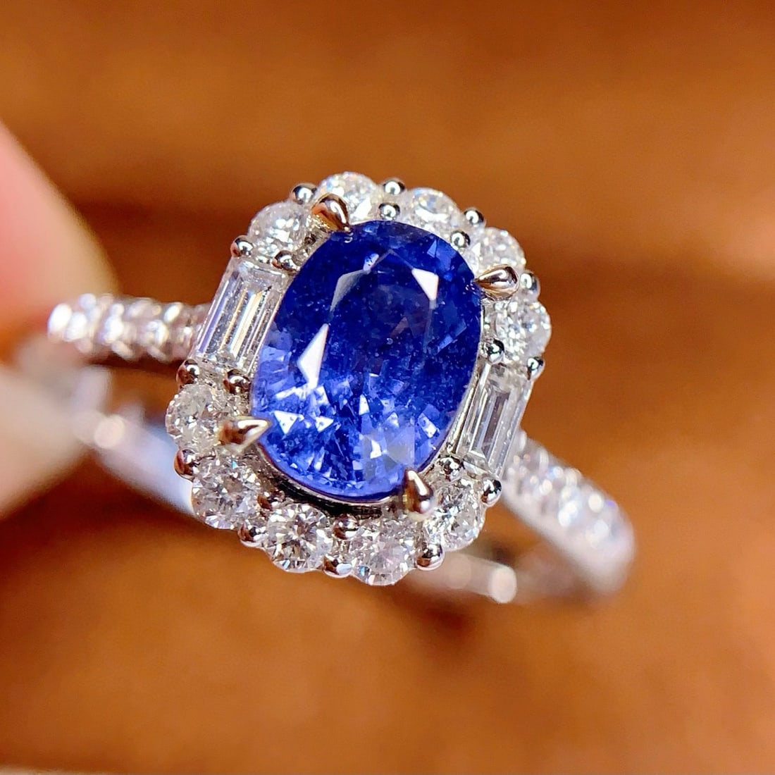 14k Gold 1.32 Ct Natural Sapphire & Diamond Ring: Ref:231064313 // gold content:14k gold // ring size:7. 25us // // main gemstone:sapphire // shape:oval // carat weight:1. 32ct // color:blue // treatment:natural // // adjacent gemstone 2 : diamond
