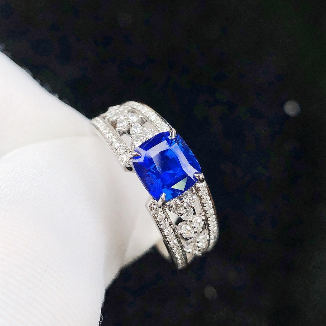 14k Gold 1.89 Ctw Natural Sapphire & Diamond Ring - 2