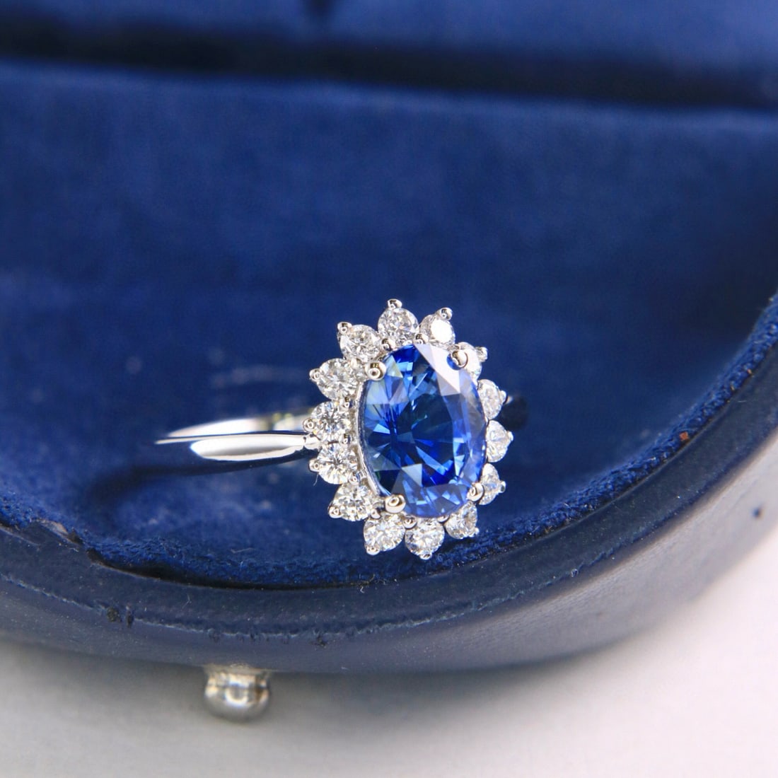 14k Gold 2.55 Ctw Natural Sapphire & Diamond Ring - 2