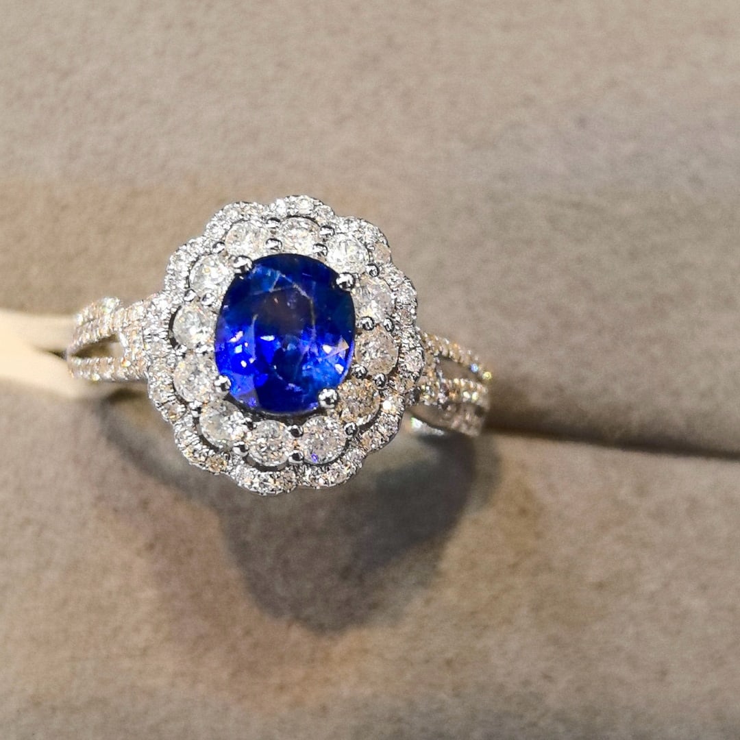 14k Gold 1.64 Ctw Natural Sapphire & Diamond Ring - 8