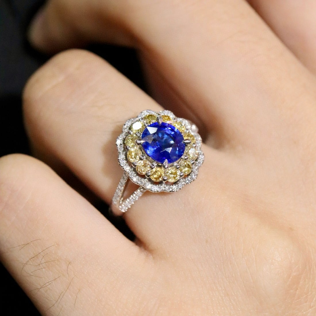 14k Gold 2.08 Ctw Natural Sapphire & Diamond Ring - 3