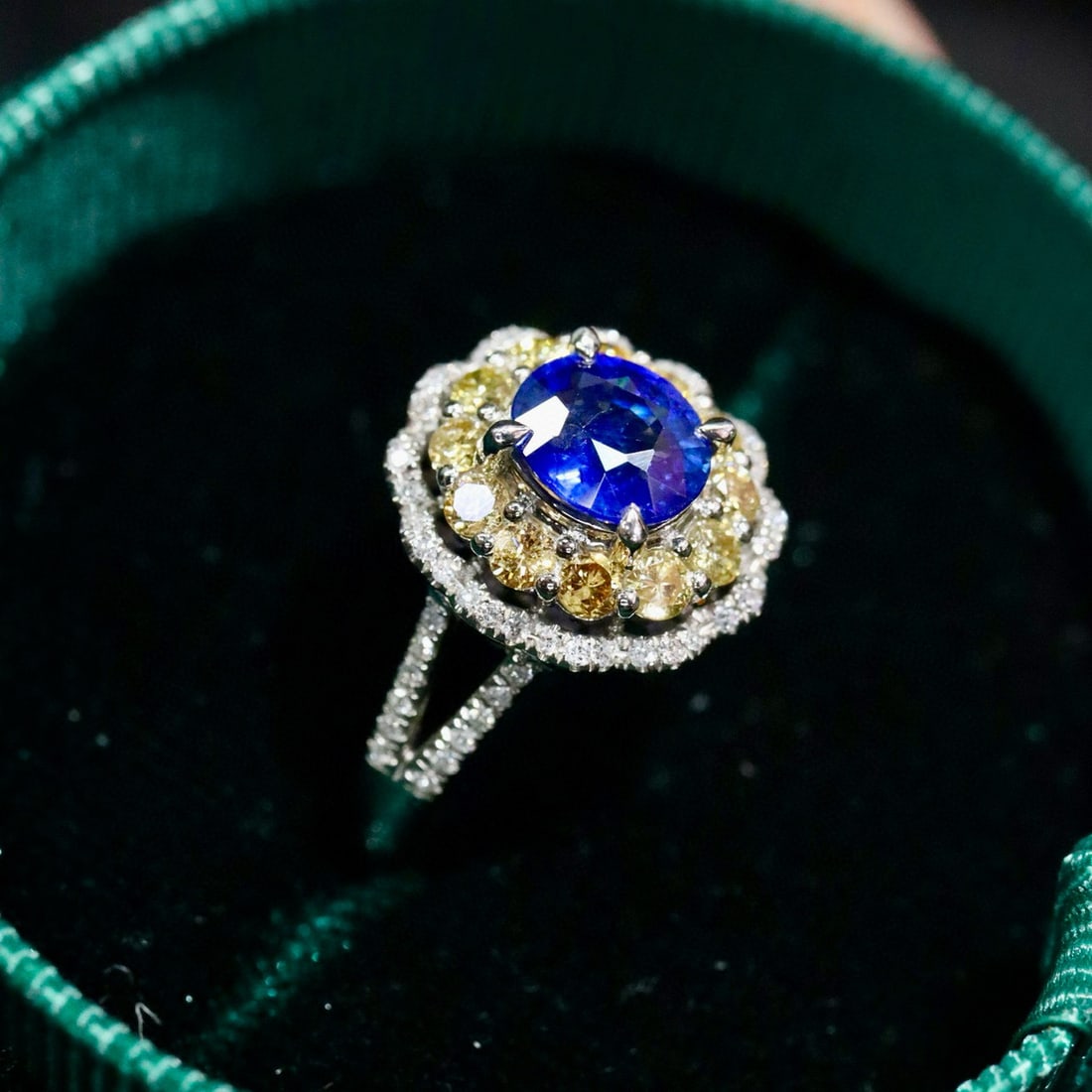 14k Gold 2.08 Ctw Natural Sapphire & Diamond Ring - 6