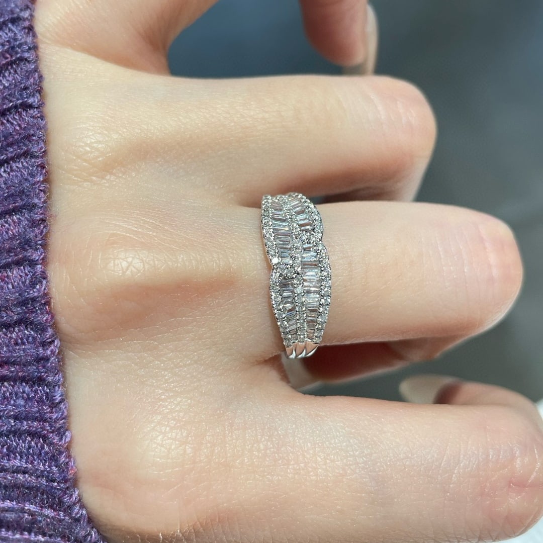 14k Gold 0.5 Ct Natural H Diamond Ring - 2