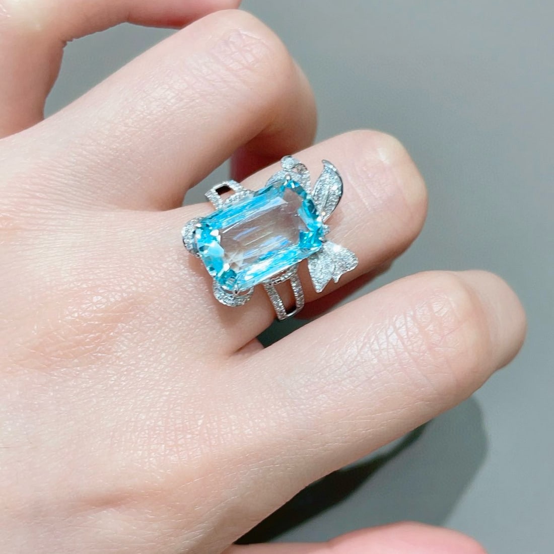 14k Gold 6.2 Ct Natural Aquamarine & Diamond Ring - 6