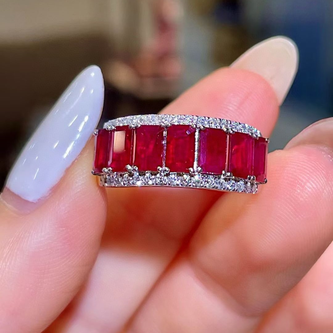 14k Gold 2.90 Ctw Natural Ruby & Diamond Ring: Ref:231064388 // gold content:14k gold // ring size:7. 25us // // main gemstone:ruby // shape:octagonal // carat weight:2. 65ct // color:red // treatment:natural // // adjacent gemstone 2 : diamond