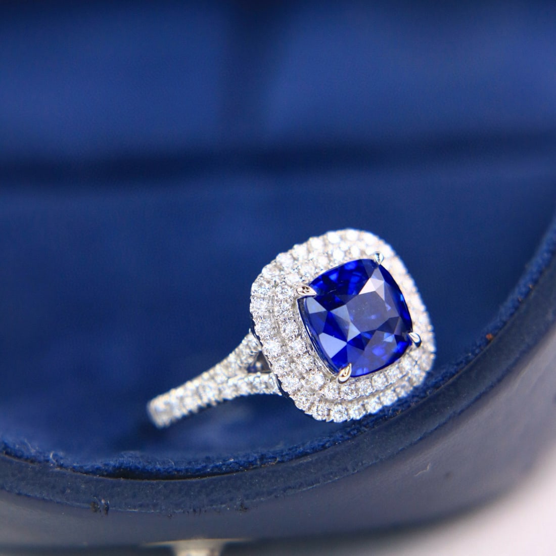 14k Gold 3.00 Ctw Natural Sapphire & Diamond Ring - 2