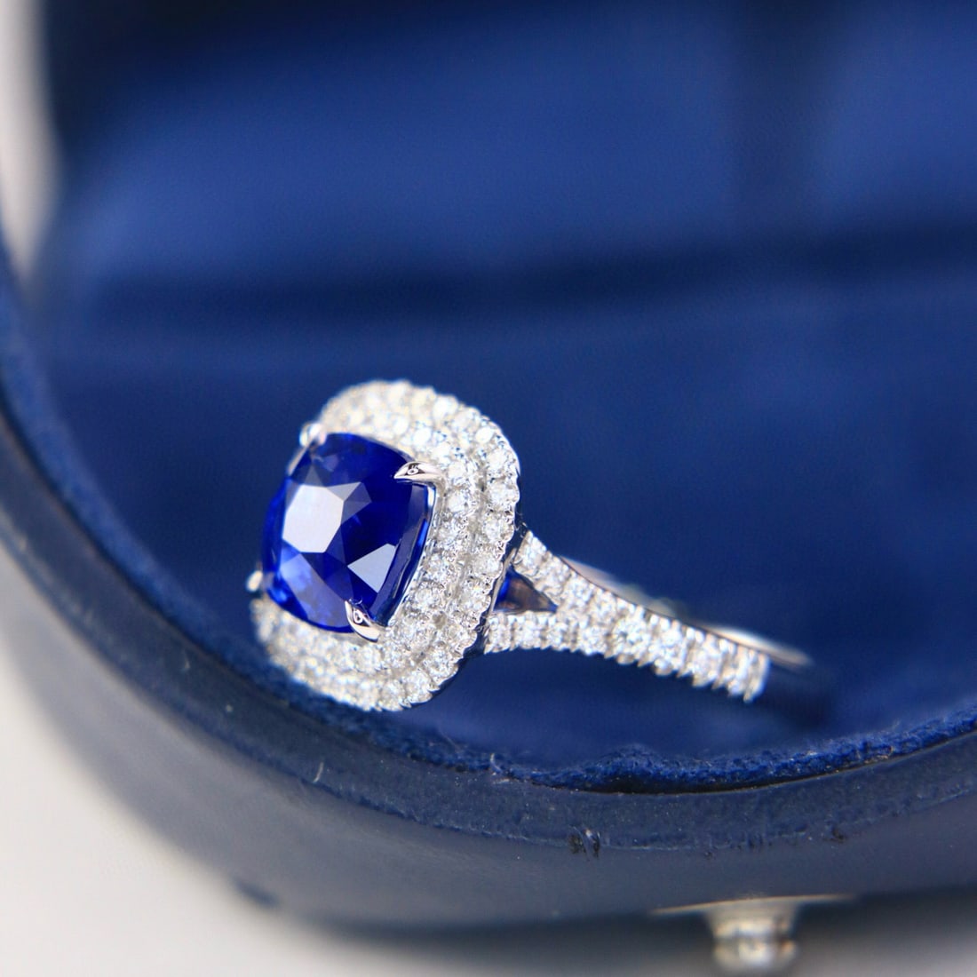 14k Gold 3.00 Ctw Natural Sapphire & Diamond Ring - 3