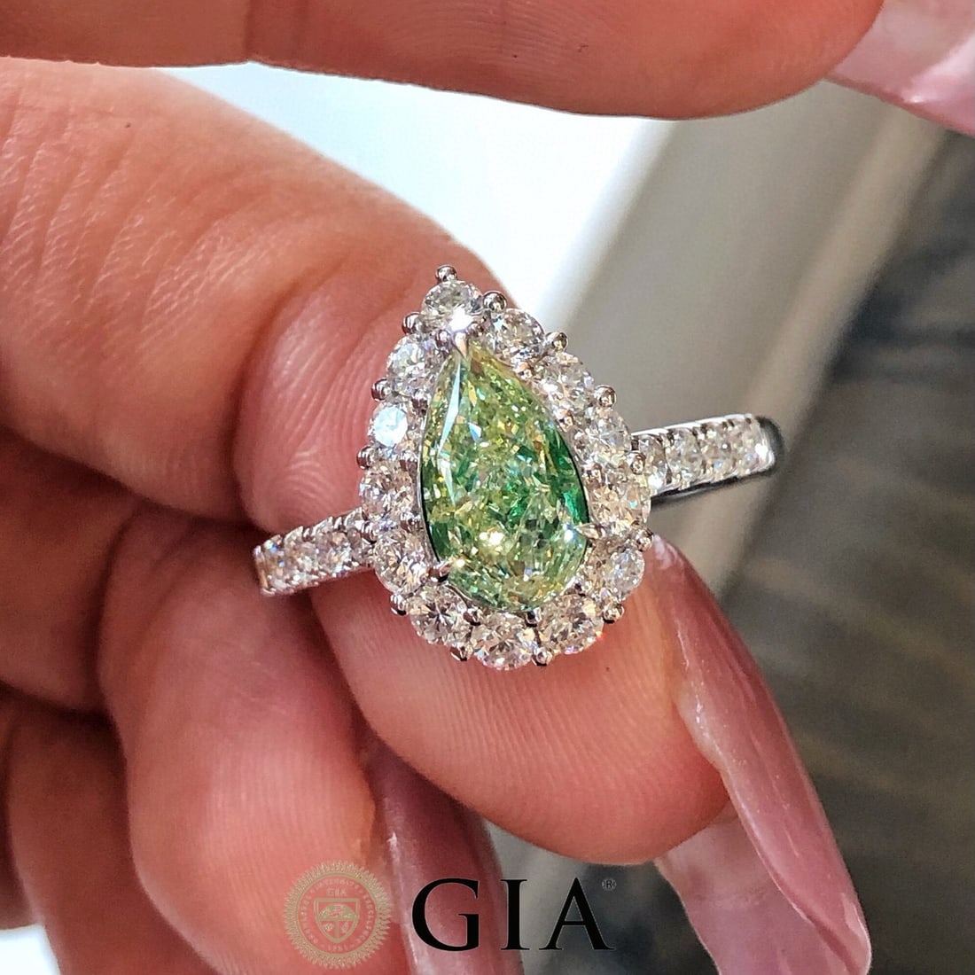 Gia Certified 14k Gold 1.07 Ct Natural Green Diamond & Diamond Ring - 3