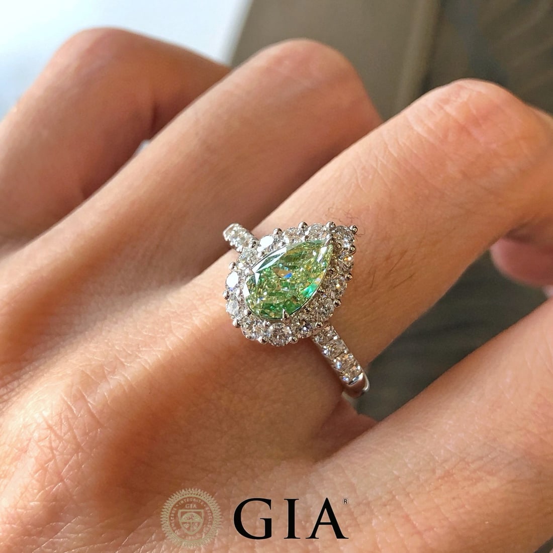 Gia Certified 14k Gold 1.07 Ct Natural Green Diamond & Diamond Ring - 5