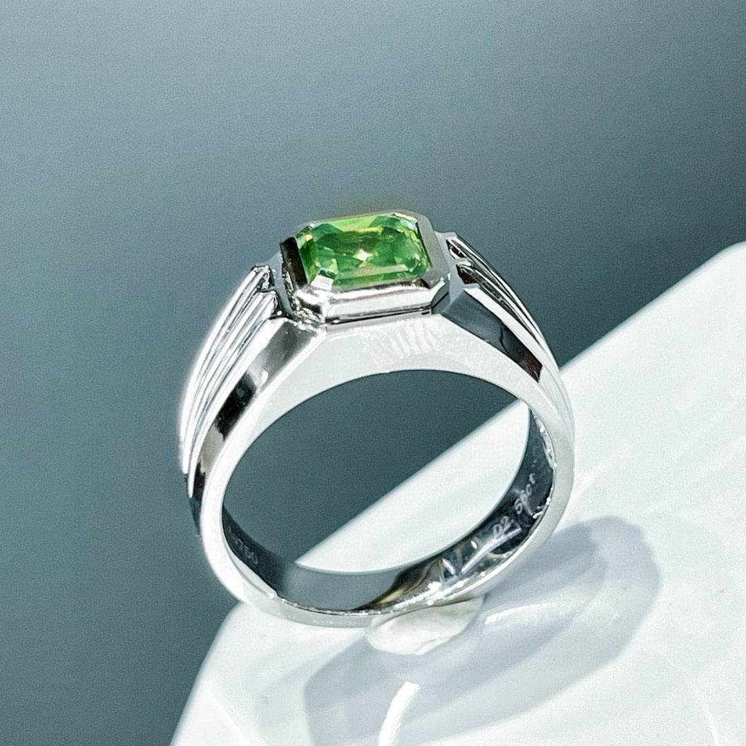 14k Gold 2.56 Ct Natural Green Diamond Ring - 2