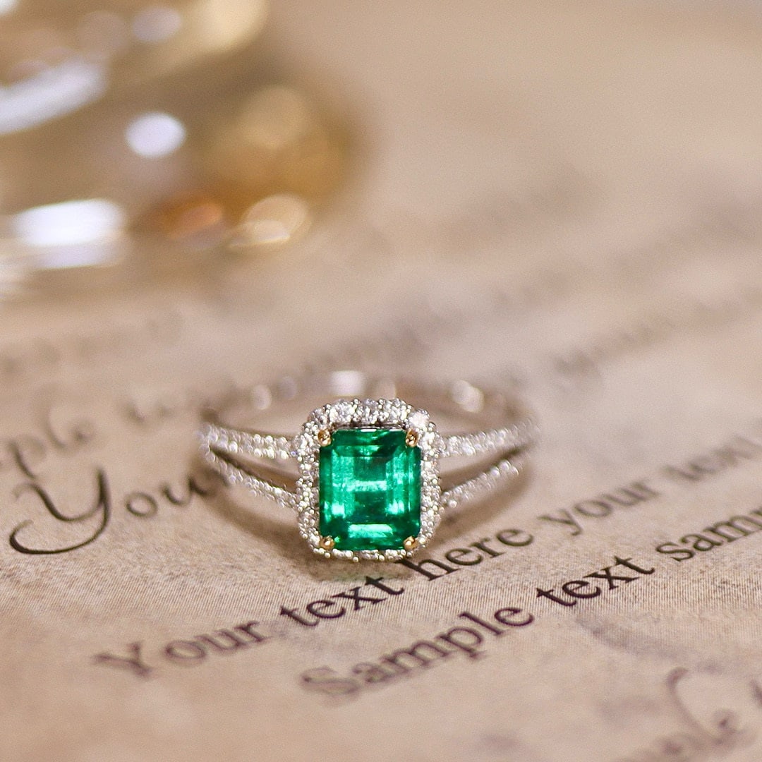 14k Gold 1.46 Ctw Vivid Green Natural Emerald & Diamond Ring: Ref:231064432 // gold content:14k gold // ring size:7. 25us // // main gemstone:emerald // shape:octagonal // carat weight:1. 08ct // color:vivid green // treatment:natural // // adjacent gemstone 2 :