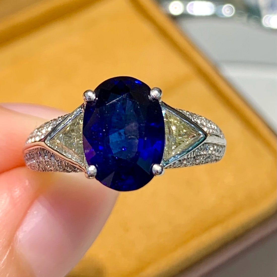 14k Gold 3.3 Ct Natural Sapphire & Diamond Ring - 6