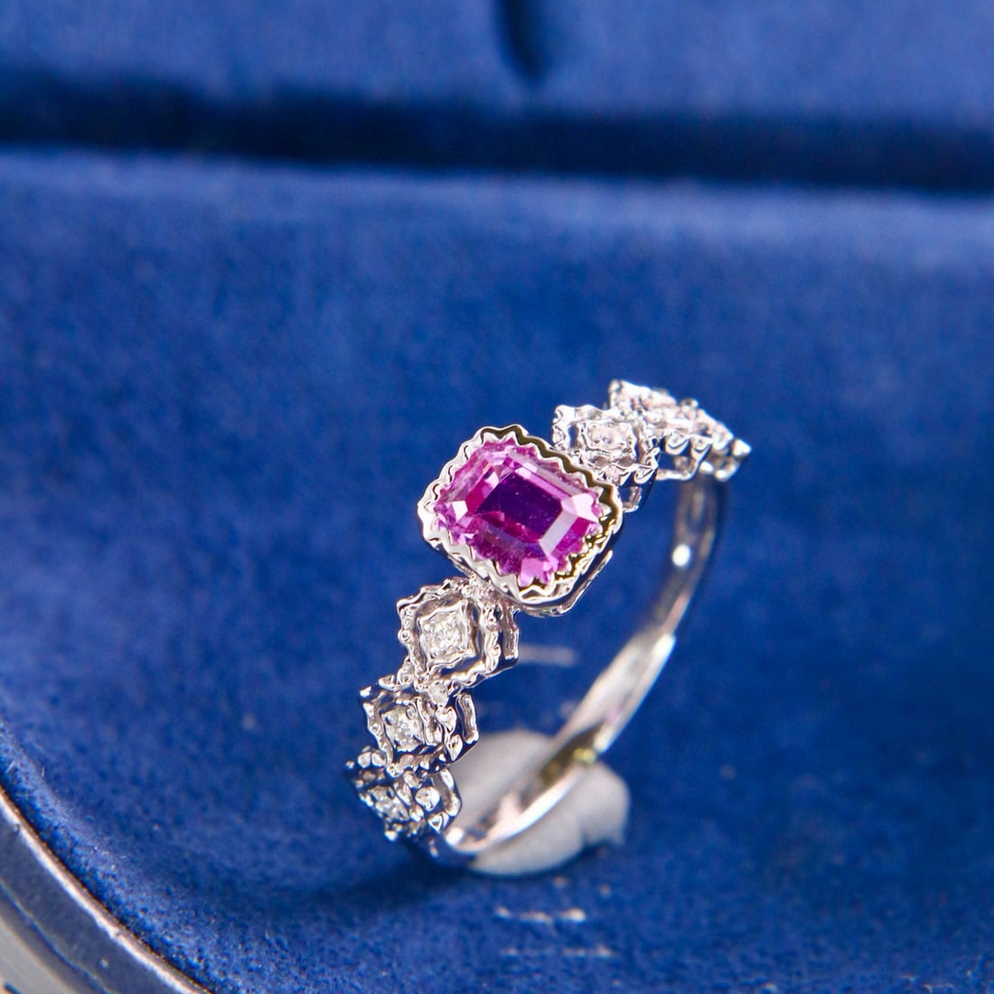 14k Gold 0.97 Ctw Natural Sapphire & Diamond Ring - 4