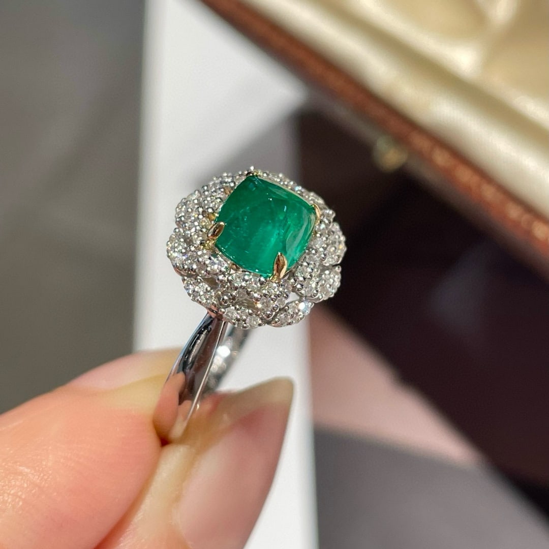 14k Gold 1.30 Ct Natural Emerald & Diamond Ring - 2